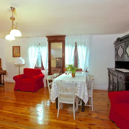 Comfortable Home, Pool, Sauna, Jacuzzi Casa de Férias *