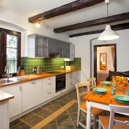 Comfortable Home, Pool, Sauna, Jacuzzi Sasino