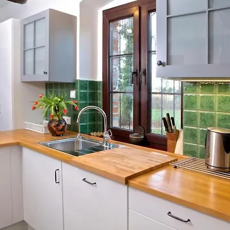 Comfortable Home, Pool, Sauna, Jacuzzi Sasino