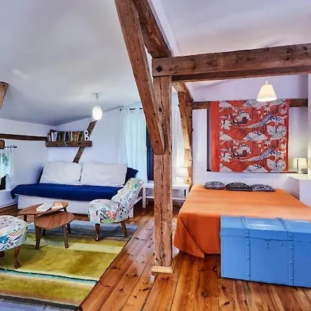 Vakantiehuis Comfortable Home, Pool, Sauna, Jacuzzi