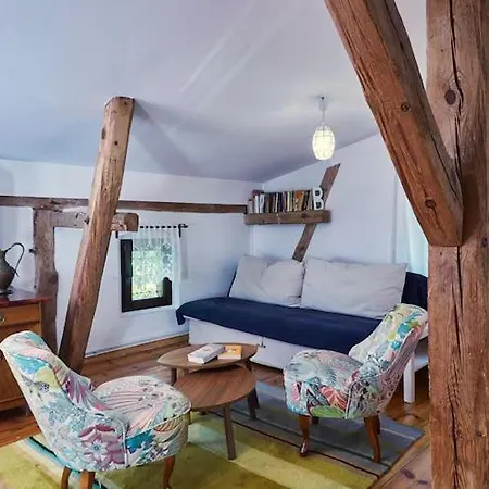 Comfortable Home, Pool, Sauna, Jacuzzi 度假居 *