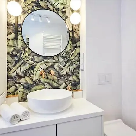 Comfortable Home, Pool, Sauna, Jacuzzi Vakantiehuis Sasino