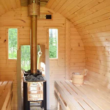 Vakantiehuis Comfortable Home, Pool, Sauna, Jacuzzi *