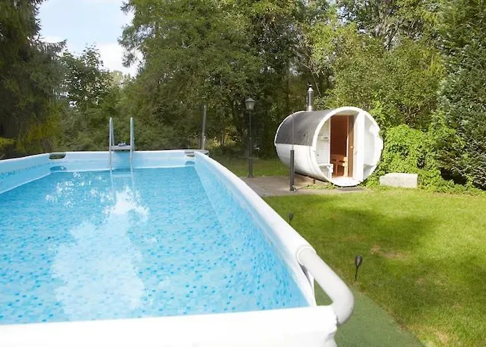 Comfortable Home, Pool, Sauna, Jacuzzi Ferienhaus