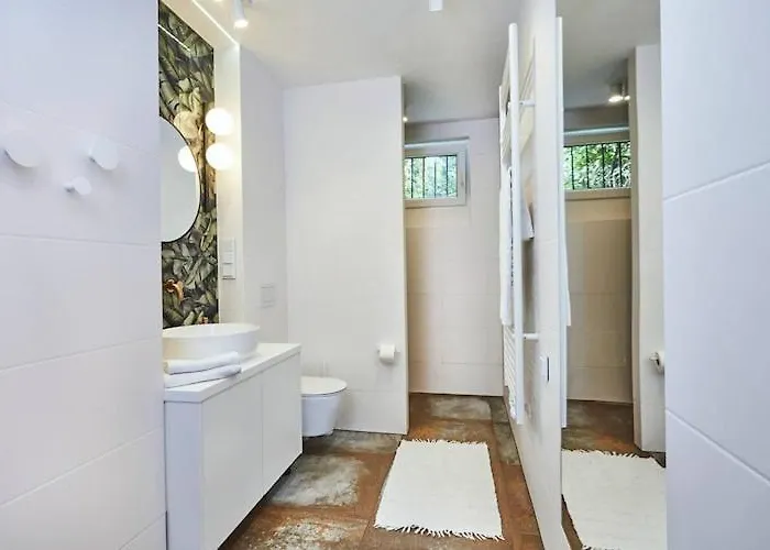 Comfortable Home, Pool, Sauna, Jacuzzi *