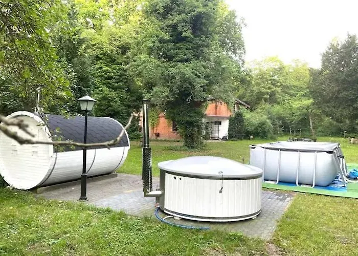 Comfortable Home, Pool, Sauna, Jacuzzi Ferienhaus Sasino